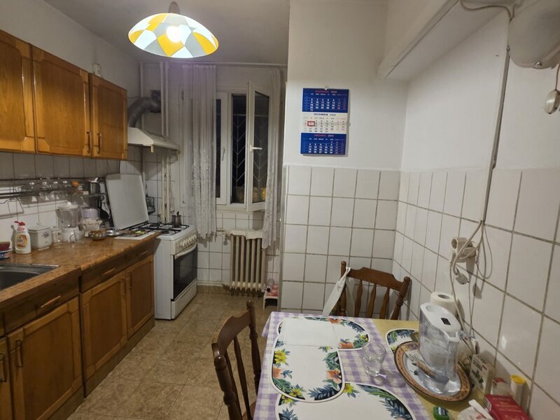 Titan langa Parc IOR - Scoala 195