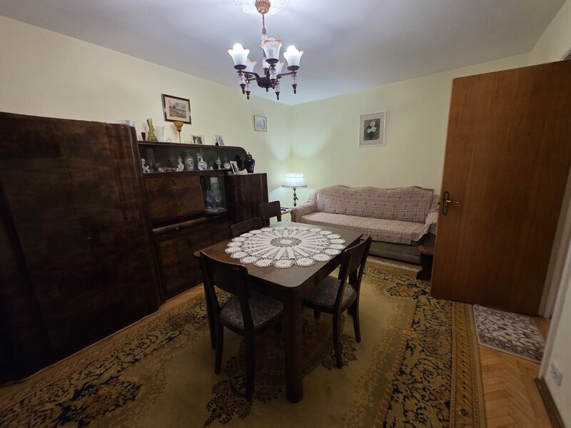 Titan langa Parc IOR - Scoala 195